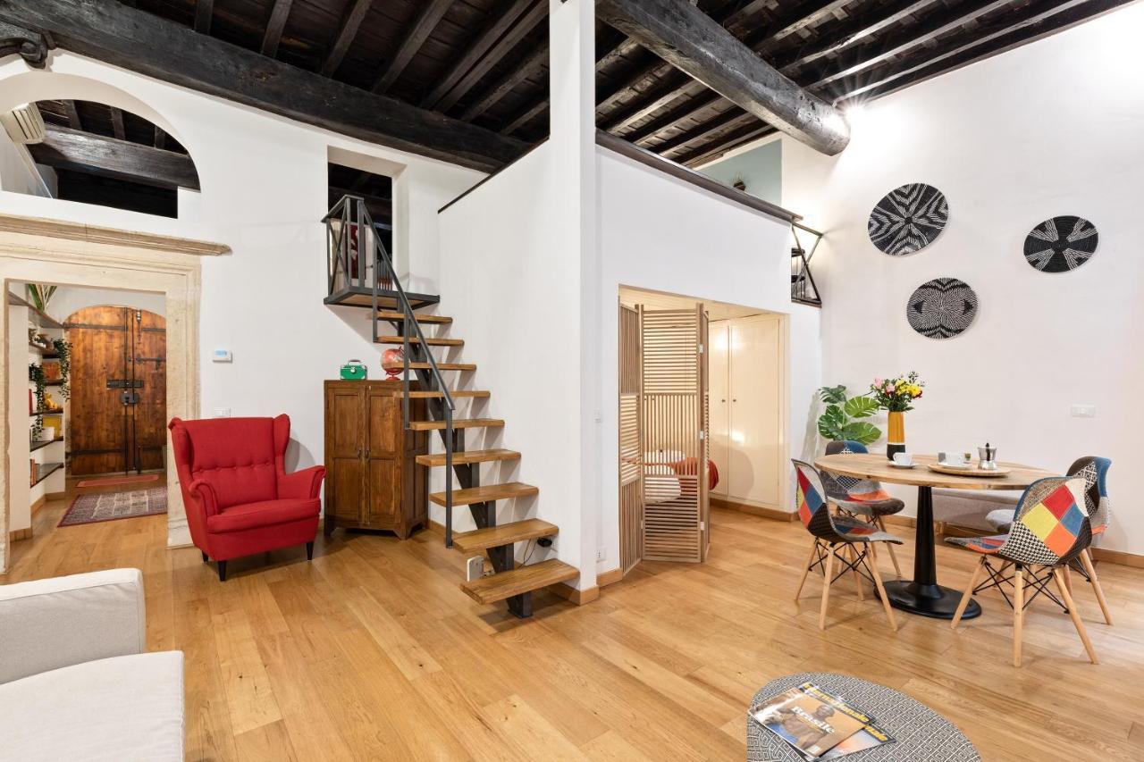 Rome As You Feel - Charming Loft In Navonaアパートメント エクステリア 写真